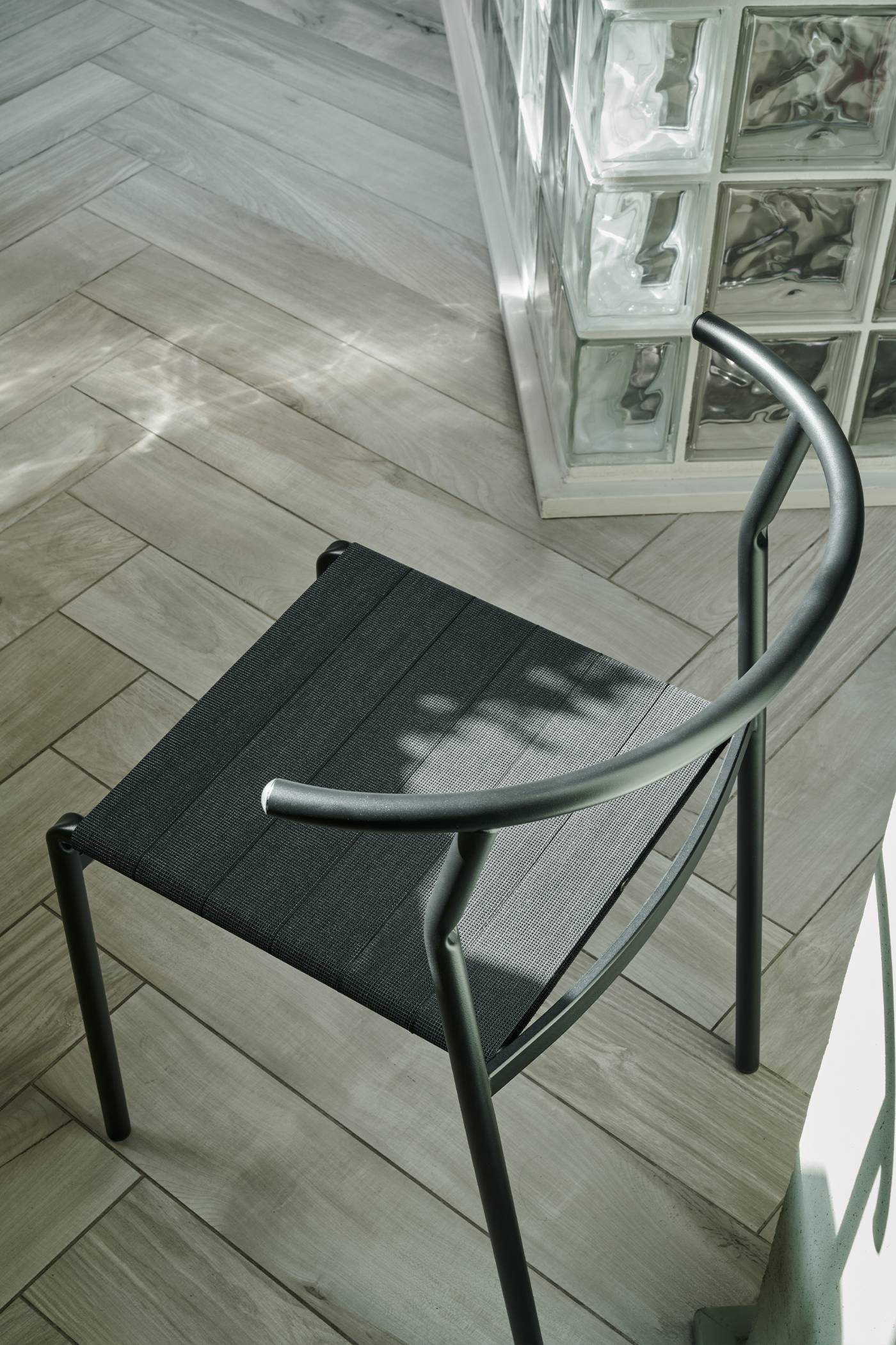 Baleri-Italia_Café-Chair_sedia_shooting_Vimercate